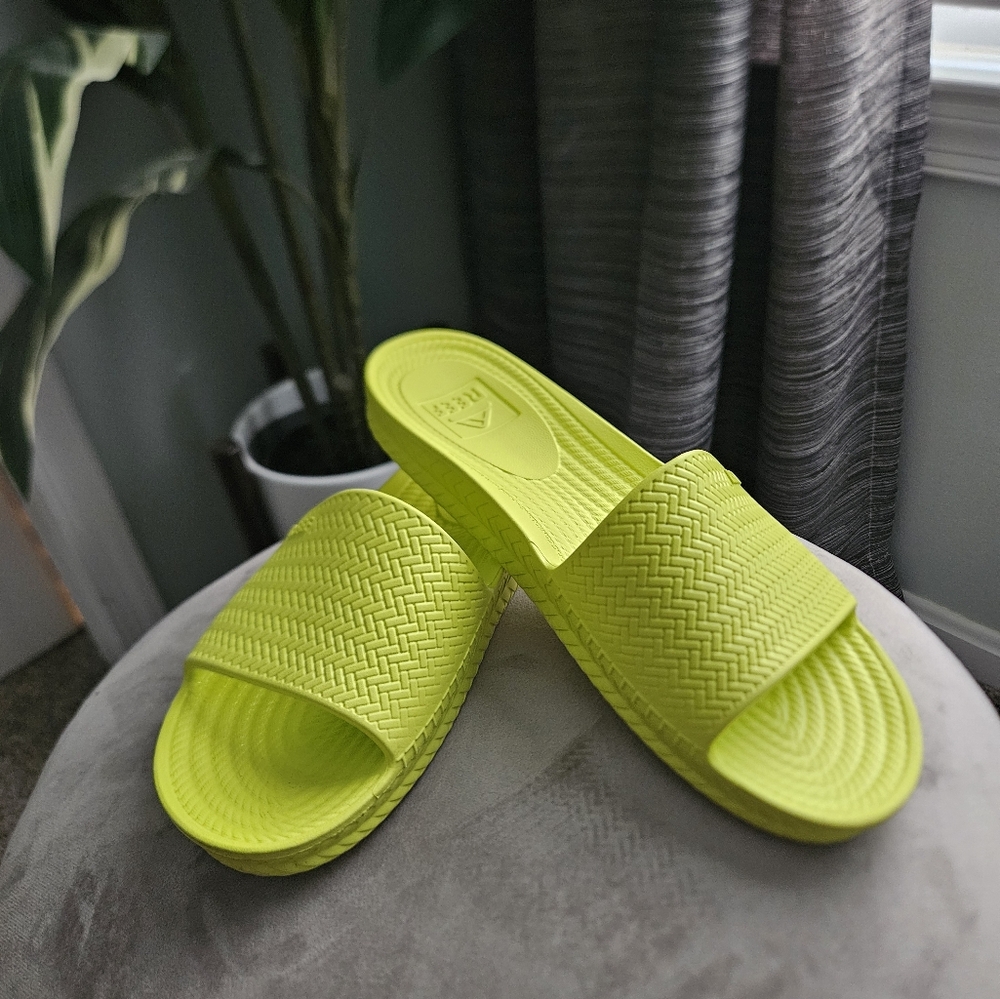 Reef Water Scout slides Lime
